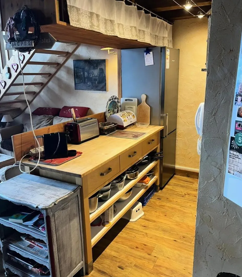 Apartment Chalet Du Valaisan - 4 Pieces Pour 10 Personnes 881 Montvalezan